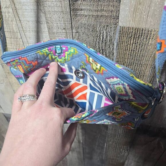 VERA BRADLEY Painted Medallions Small Crossbody Bag Fall 2017 Blue Retired - Picture 5 of 6